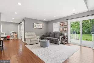 10 Inland Rd, Levittown, PA 19057 - Photo 5