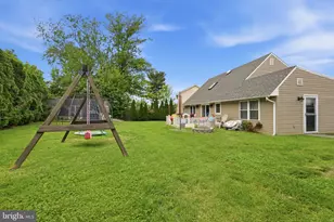 10 Inland Rd, Levittown, PA 19057 - Photo 33