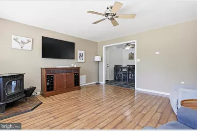 7 New Pond Lane, Levittown, PA 19054 - Photo 3