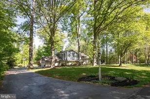 90 Buttonwood Ln, Doylestown, PA 18901 - Photo 3