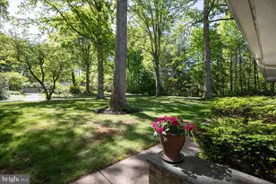 90 Buttonwood Ln, Doylestown, PA 18901 - Photo 5