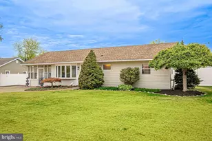 274 Wyandotte Rd, Fairless Hills, PA 19030 - Photo 3