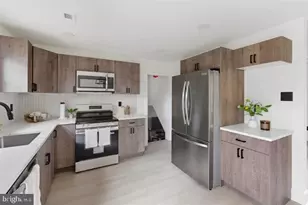 166 N Hawthorne Ave, Langhorne, PA 19047 - Photo 5