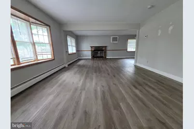 26 Village Lane, Levittown, PA 19054 - Photo 3