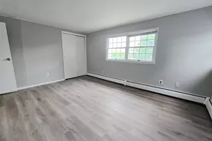 26 Village Ln, Levittown, PA 19054 - Photo 11