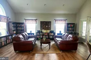 105 Liberty Dr, Bensalem, PA 19020 - Photo 27
