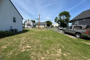 225 Park Ave, Bristol, PA 19007 - Photo 21