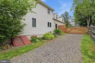 370 Maple Ave, Southampton, PA 18966 - Photo 5