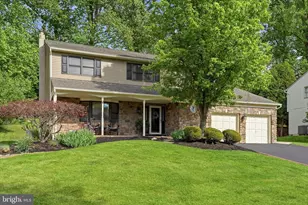 331 Fox Hollow Dr, Feasterville-Trevose, PA 19053 - Photo 1