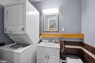 264 Goldenridge Dr, Levittown, PA 19057 - Photo 11