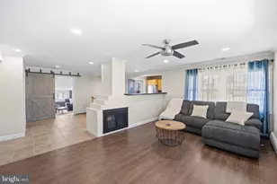 264 Goldenridge Dr, Levittown, PA 19057 - Photo 9