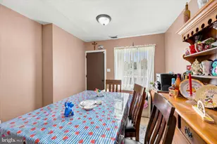 176 Cobalt Ridge Dr S, Levittown, PA 19057 - Photo 17