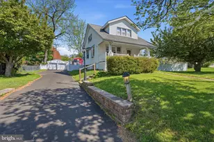 49 Maple Ave, Southampton, PA 18966 - Photo 1