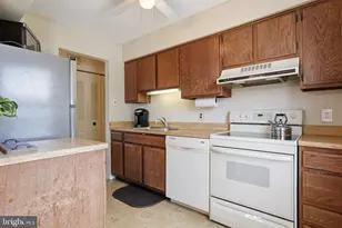 618 S Oxford Valley Rd, Fairless Hills, PA 19030 - Photo 11
