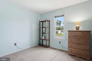 618 S Oxford Valley Rd, Fairless Hills, PA 19030 - Photo 25