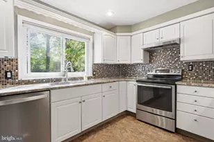 207 W Ferry Rd, Yardley, PA 19067 - Photo 17