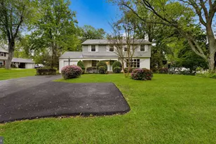 687 Bristol, Southampton, PA 18966 - Photo 3