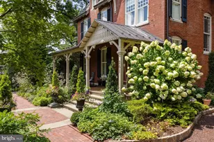 261 Maple Ave, Doylestown, PA 18901 - Photo 3