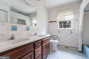 5780 Village Ln, Doylestown, PA 18902 - Photo 25