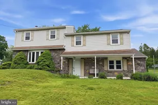 647 Middle Holland Rd, Southampton, PA 18966 - Photo 3