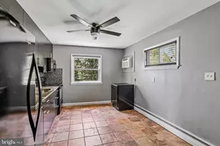 540 Olive St, Warminster, PA 18974 - Photo 9