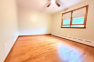 2392 E Ave, Levittown, PA 19056 - Photo 9