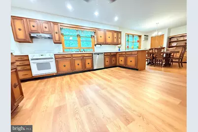 2392 E Avenue, Levittown, PA 19056 - Photo 15