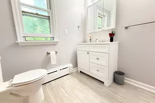 2392 E Ave, Levittown, PA 19056 - Photo 13