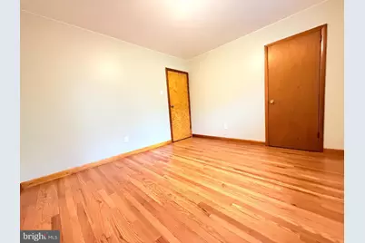 2392 E Avenue, Levittown, PA 19056 - Photo 5