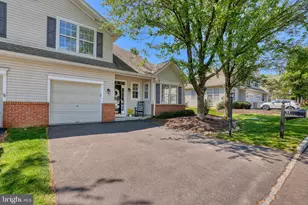 17 Black Eyed Susan Rd, Langhorne, PA 19047 - Photo 3