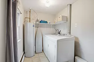 22 Inbrook Rd, Levittown, PA 19057 - Photo 17