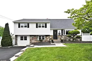 712 Ivyland Rd, Warminster, PA 18974 - Photo 1