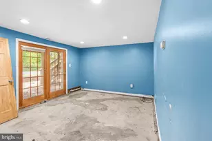 6998 Headley Ct, Levittown, PA 19057 - Photo 21