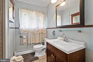 82 Forsythia Dr E, Levittown, PA 19056 - Photo 21