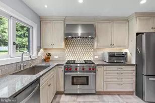 244 Wisteria Dr, Southampton, PA 18966 - Photo 7