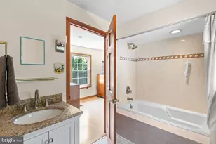 244 Wisteria Dr, Southampton, PA 18966 - Photo 41