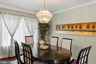 2637 Woodsview Dr, Bensalem, PA 19020 - Photo 17