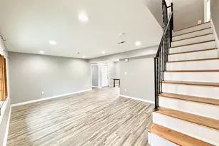 71 Kingapple Ln, Levittown, PA 19055 - Photo 3