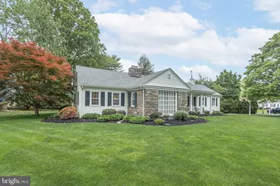 1 S Homestead Drive, Yardley, PA 19067 - Photo 3