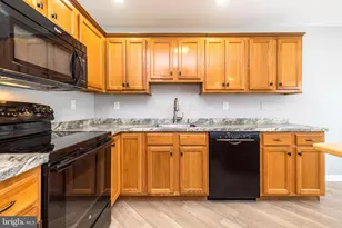910 Vine St, Perkasie, PA 18944 - Photo 7