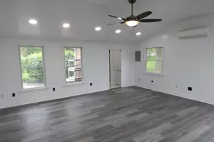 6261 Patrick Henry Ct, Bensalem, PA 19020 - Photo 3