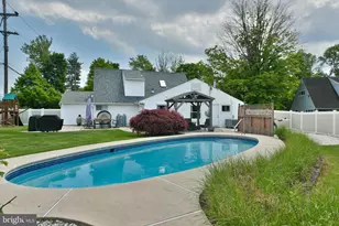 2 Jollybrook Rd, Levittown, PA 19056 - Photo 53
