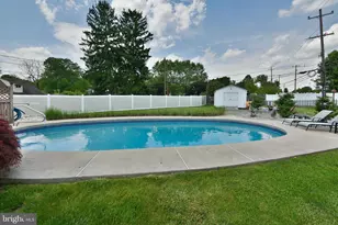 2 Jollybrook Rd, Levittown, PA 19056 - Photo 51