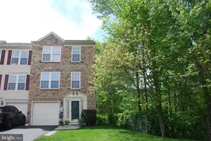 721 Waterway Ct, Quakertown, PA 18951 - Photo 1
