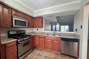 365 Independence Dr, Holland, PA 18966 - Photo 3