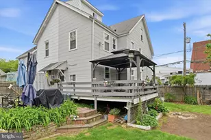 7 E Maple Ave, Morrisville, PA 19067 - Photo 15