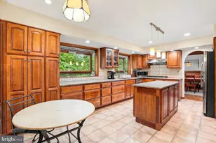 24 Berkley Dr, Yardley, PA 19067 - Photo 5