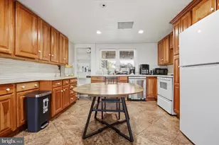 320 Maple St, Warminster, PA 18974 - Photo 5