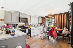 302 Wilson Dr, Fairless Hills, PA 19030 - Photo 3