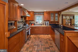 5960 Honey Hollow Rd, Doylestown, PA 18902 - Photo 15